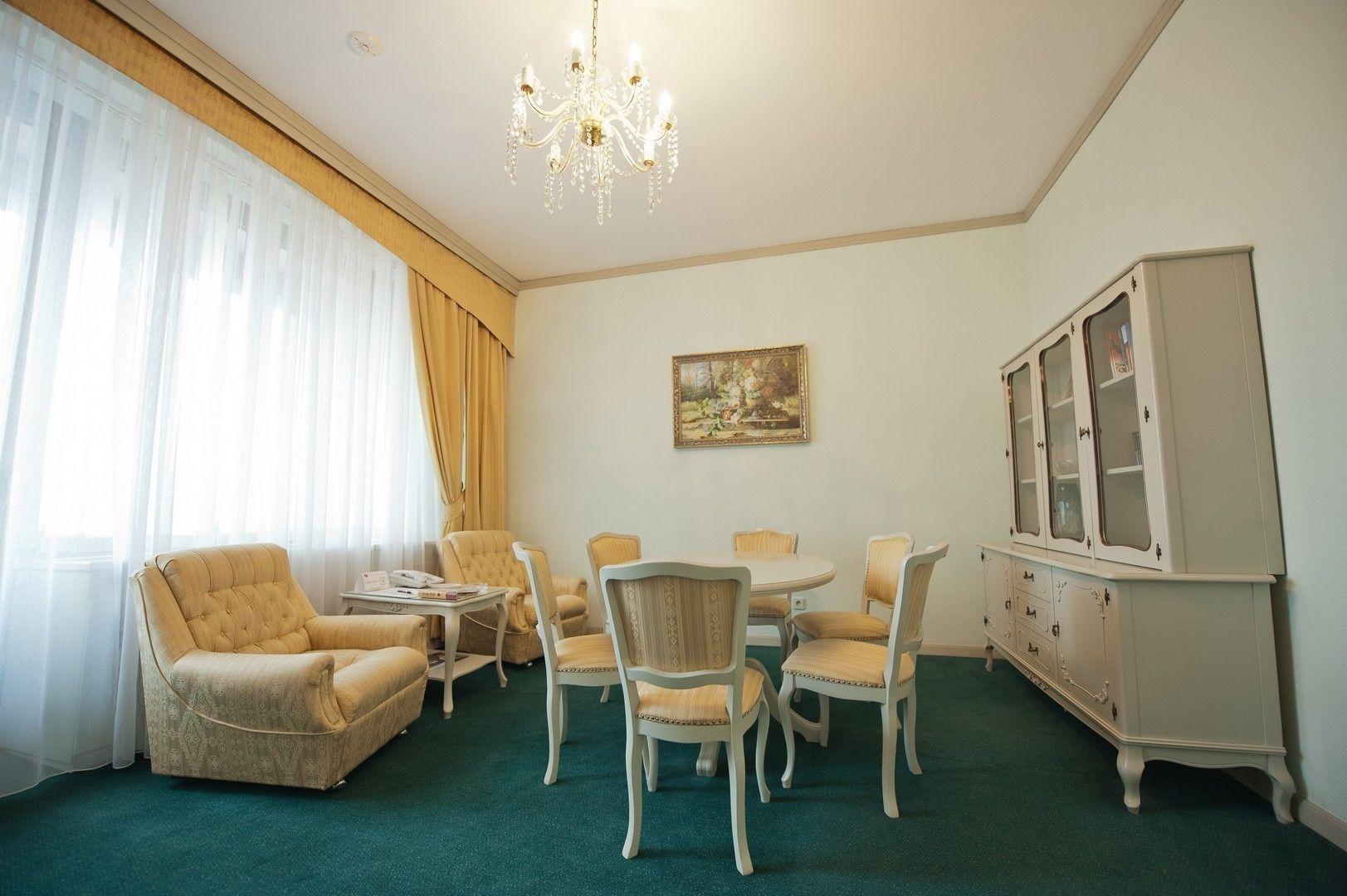 Jolly Alon Hotel 4*